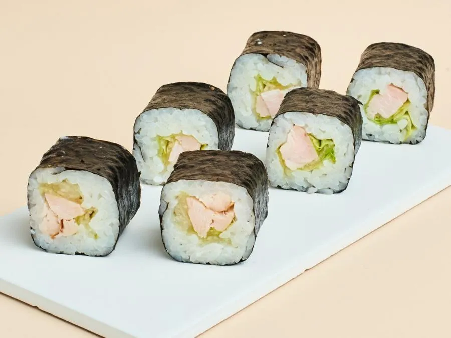 Маки с курицей